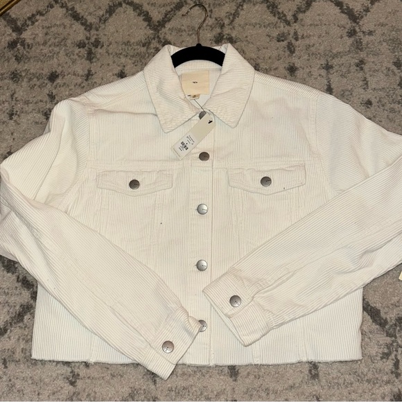 Francesca's Collections Jackets & Blazers - Francesca's Ivory Corduroy Cropped Jacket - NWT - Medium